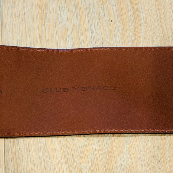 CLUB MONACO WIDE LEATHER BELT - Picture 3 of 7